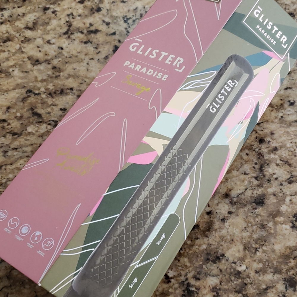 Glister Paradise - Savage Flat Iron
